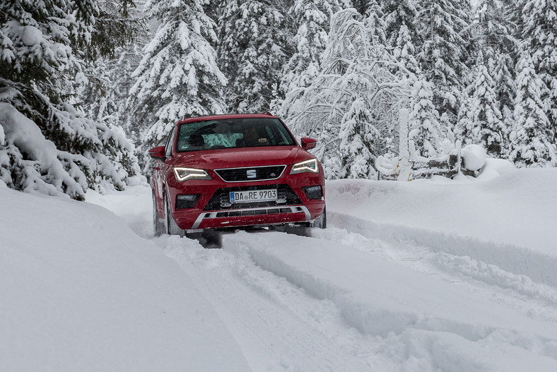 Trzysta koni na śniegu - Seaty z napędem 4Drive