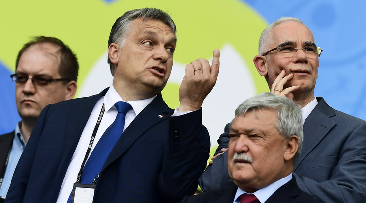 Orbán Viktor, Balog Zoltán és Csányi Sándor Bordauxban /Fotó: AFP