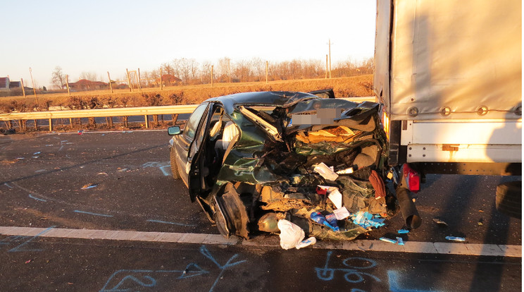 Halálos baleset az M5-ös autópályán / Fotó: Police.hu