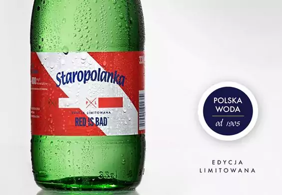 Woda z flagą Polski. To efekt współpracy z Red is Bad