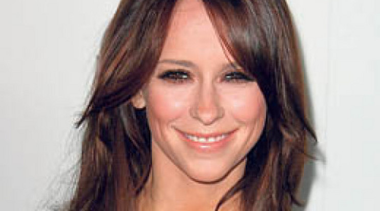 Jennifer Hewitt hálás a cicijének