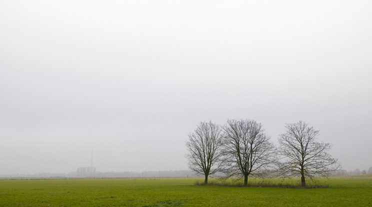 Ködös, eső idő lesz kedden /Fotó: Northfoto