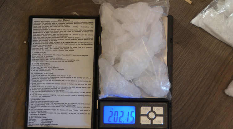 A lefoglalt metamfetamin feketepiaci értéke körülbelül 13 millió forint / Fotó: Police.hu