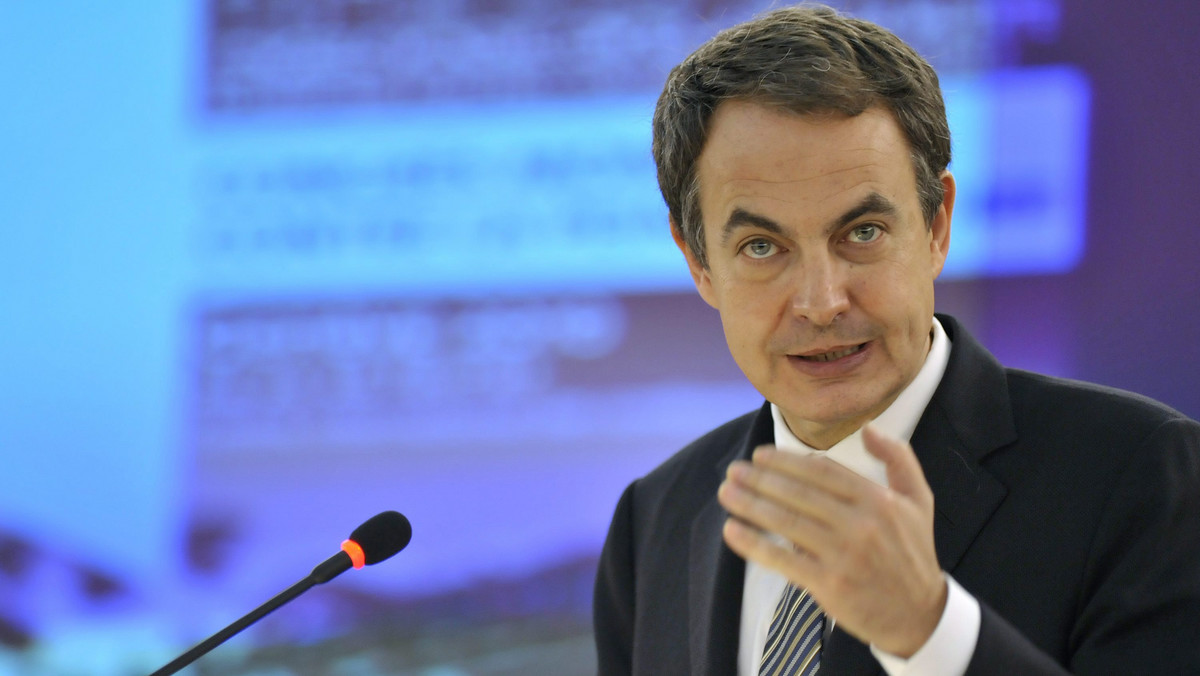 Socjalistyczny premier Hiszpanii Jose Luis Rodrigues Zapatero ogłosił głębokie zmiany w rządzie w warunkach prowadzonej w kraju polityki oszczędności w celu zredukowania wydatków państwa.