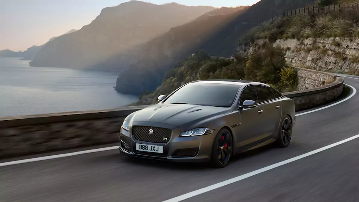 Jaguar XJR575