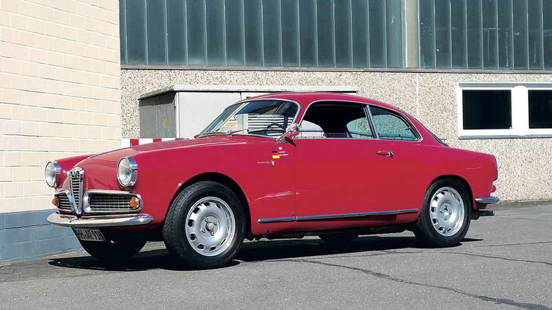 Alfa Romeo Giulia Sprint Speciale - klasyk wiecznie piękny