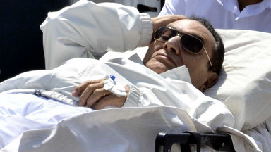 Proces Mubaraka przerwany z powodu obaw o stan jego zdrowia