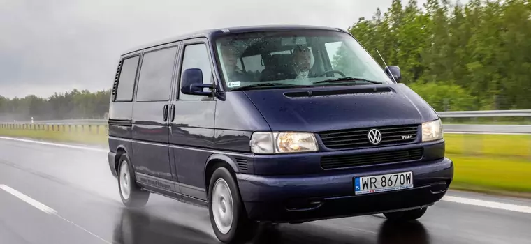 Jest jak szwajcarski scyzoryk, który nie chce się zestarzeć – oto Volkswagen T4 Multivan