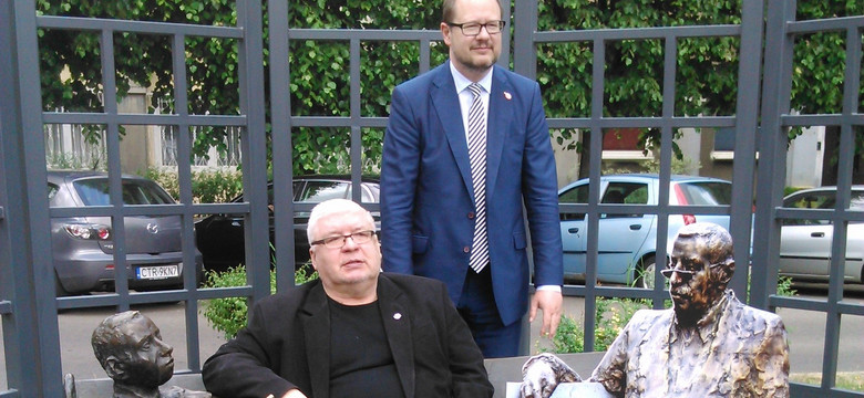 Günter Grass usiądzie obok Oskarka. We Wrzeszczu pojawi się pomnik noblisty