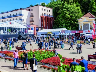 Ekipy dziennikarskie „Forbesa” i Onetu miały do dyspozycji własny pawilon w centrum  deptaka