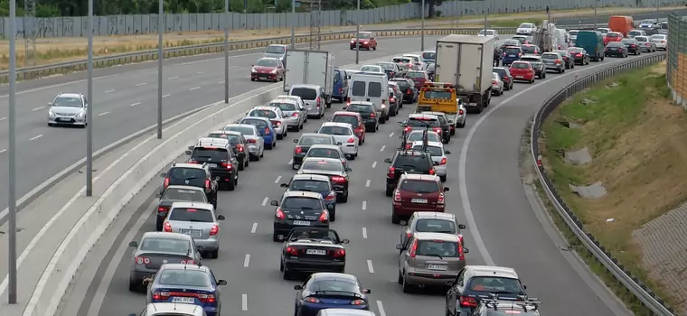 Korki na trasach w Polsce. Zaczęły się powroty z długiego weekendu