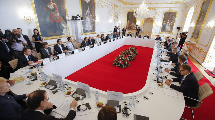 Először ülésezett a
britek nélkül az unió
immár csak 27 vezetője / Fotó: MTI-N