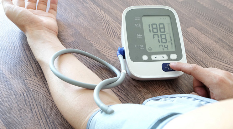 Érdemes többször megmérni a vérnyomásunkat, mielőtt orvosért kiáltunk /Fotó: Shutterstock
