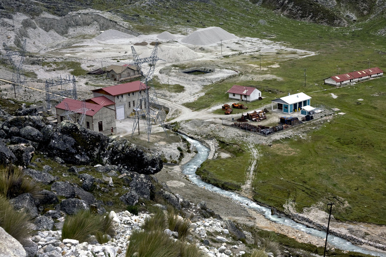 Elektrownia wodna bez tamy firmy Cia Boliviana de Energia Eleca SA (COBEE) w dolinie Zongo niedaleko La Paz w Boliwii. Fot: Lisa Wiltse/Bloomberg
