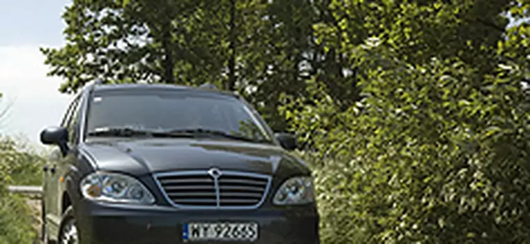 Ssangyong Rodius 2.7 XDi Premium - Rodzinnie w teren