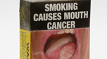Opakowanie papierosów w Australii (zdjęcie przedstwaia nowotwór jamy ustnej)