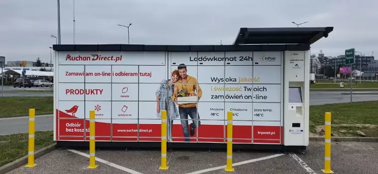 Jedzenie w specjalnych paczkomatach i pod drzwi. InPost dostarczy internetowe zakupy z Auchan