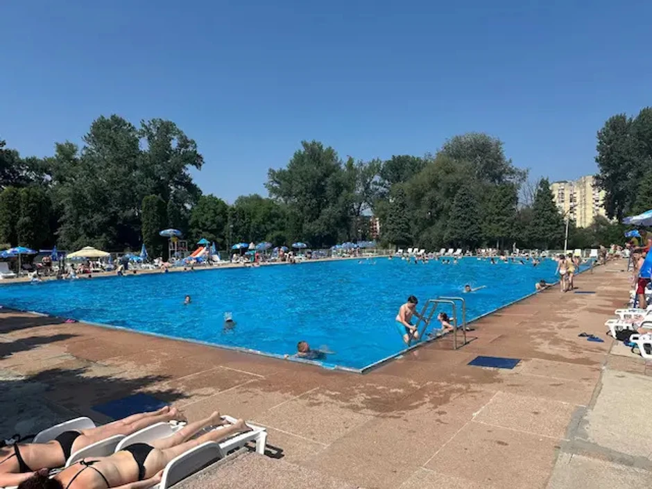 Otvorena sezona kupanja na gradskim bazenima u Čačku
