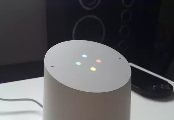 Zadaliśmy kilka kłopotliwych pytań domowemu asystentowi Google Home. Co powiedział o sensie życia?