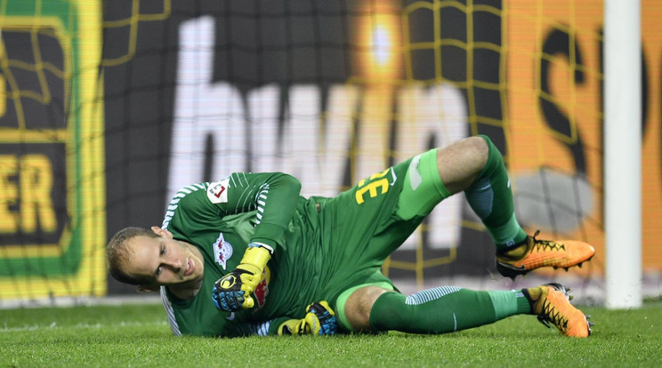 Gulácsi Péter nagy védésekkel segítette a
Dortmundban 3-2-re nyerő Leipziget /Fotó: MTI