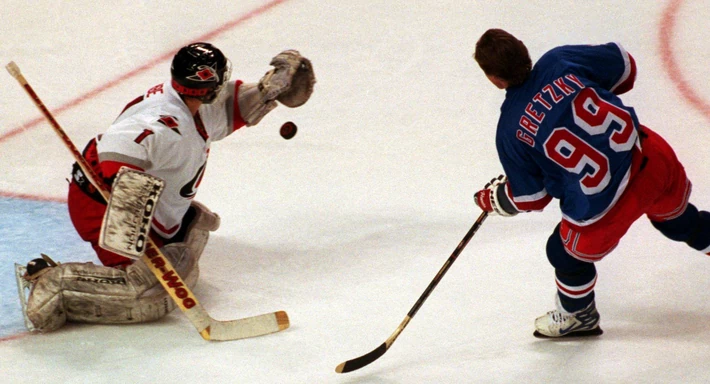 10. Wayne Gretzky (hokej) – 14,5 mln dol.