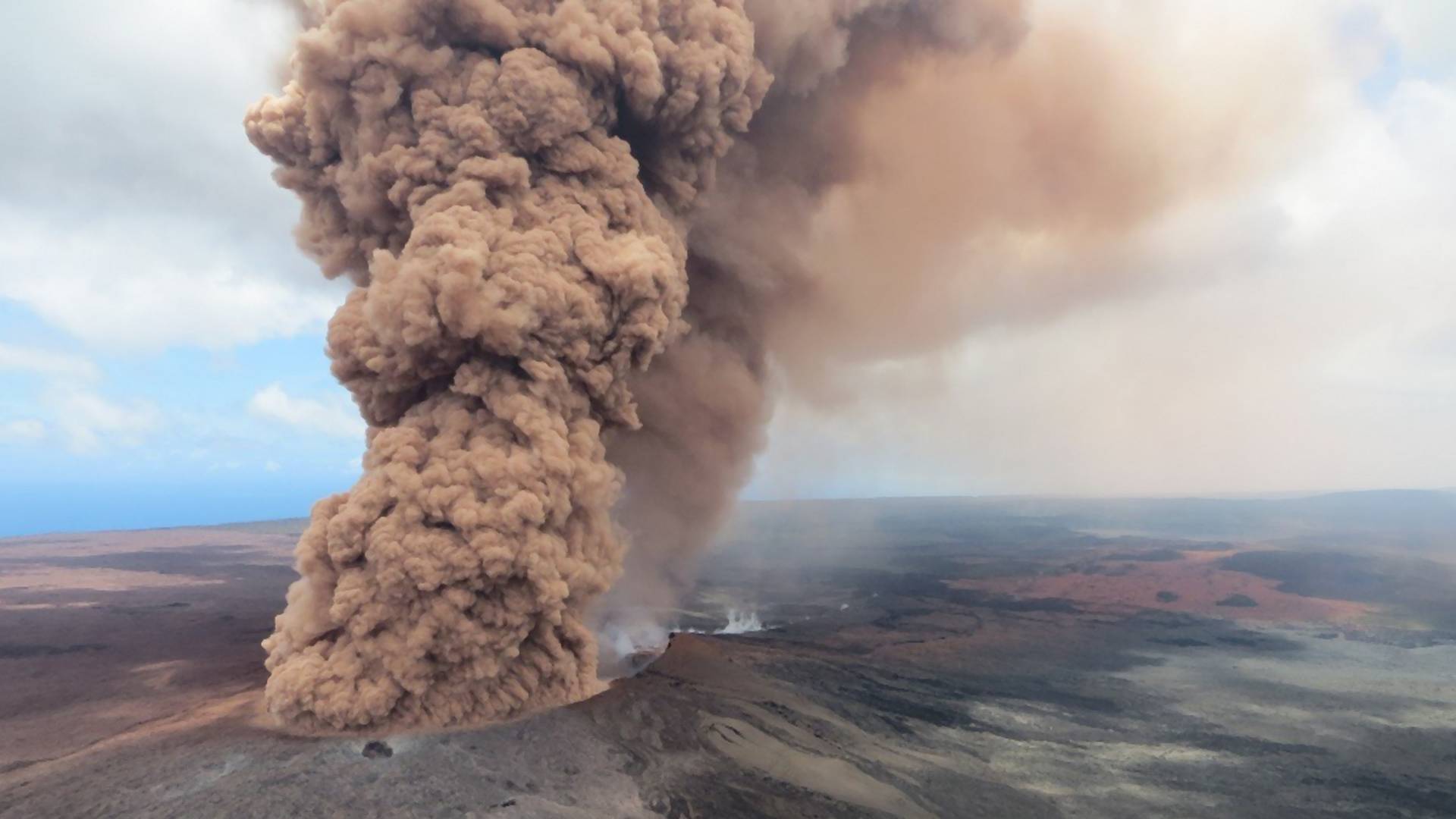 Fotke besnog vulkana na Havajima podsećaju koliko je čovek nemoćan pred majkom prirodom