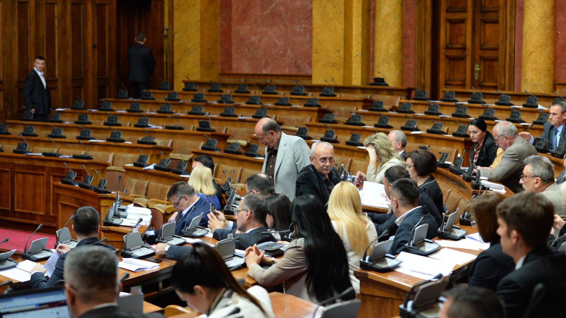 Otvoreno pismo poslanicima koji su ponizili majke u Srbiji