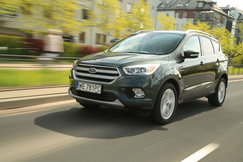 Ford Kuga 2.0 TDCi 4x4 - wciąż błyszczy zawieszeniem