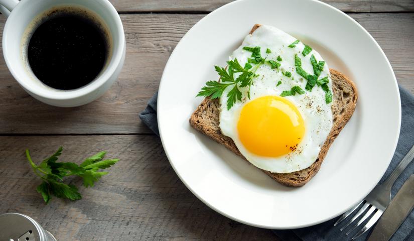 Magas koleszterinszint mellett is bátran ehet tojást, ha ezt betartja