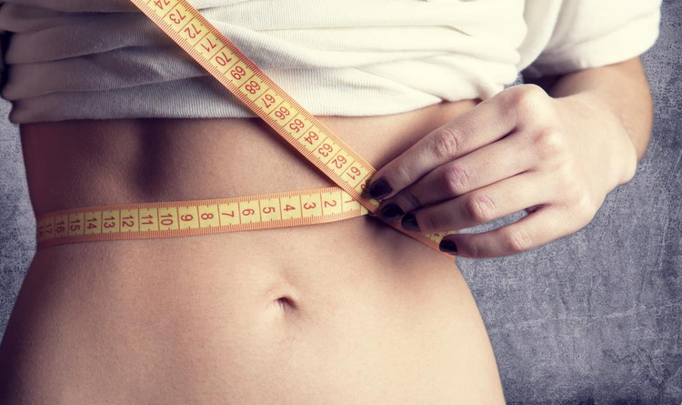 W trakcie kuracji odchudzającej lepiej mierzyć się centymetrem niż stawać na wadze.