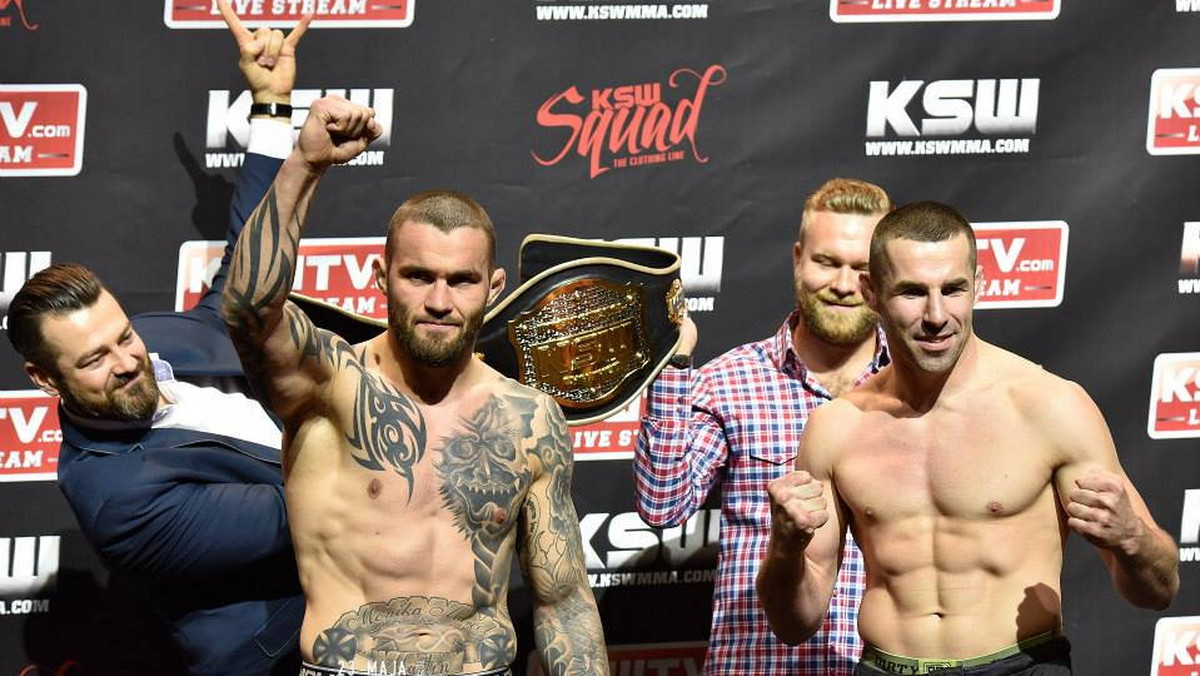 Gala KSW 31 już w sobotni wieczór w Ergo Arenie. Jesteśmy po ceremonii ważenia, po spotkaniach z fanami, wszystko jest gotowe. Przed galą właściciel KSW Maciej Kawulski powiedział: - Zazdroszczę kibicom, współczuję bukmacherom. I ciężko się z nim nie zgodzić. Wiele walk zapowiada się na bardzo wyrównane i ciężko w nich wskazać potencjalnego zwycięzcę. Mimo to redaktorzy Eurosport.Onet.pl: Wojciech Demusiak i Andrzej Klimek, jak zwykle wytypowali swoje rozstrzygnięcia. Poniżej prezentujemy ich prognozy przed galą KSW 31.