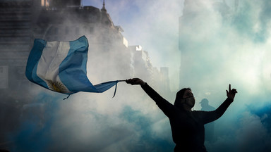 Antyrządowe protesty w Argentynie. Ludzie mają dość ograniczeń [GALERIA]