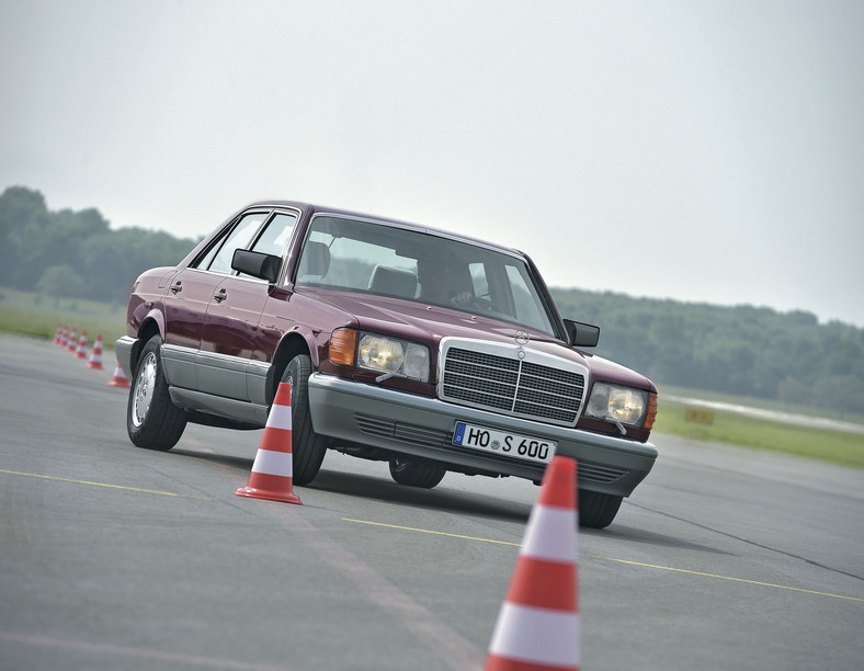 Mercedes W126 - klasa wyższa skrojona na miarę