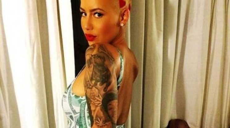 Formás fenekét mutogatta Amber Rose - fotó!