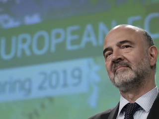 Zdaniem Pierre'a Moscoviciego, komisarza UE ds. gospodarczych, podwyższenie prognoz KE dla Polski jest „spektakularne”. Bruksela, 7 maja 2019 r.
