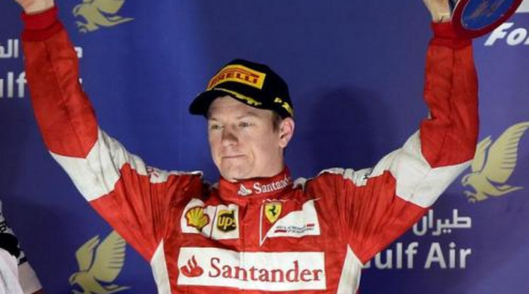 Räikkönen Budapest utcáin száguld