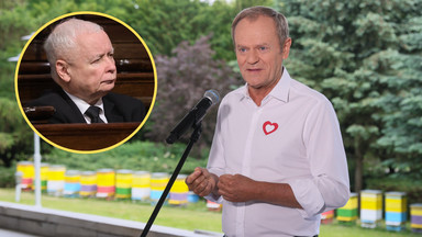 Tusk złożył życzenia urodzinowe Kaczyńskiemu. Nie zabrakło uszczypliwości. "Z całego serca!"