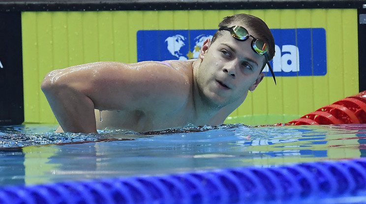 Kenderesi Tamás a férfi 200 méteres pillangóúszás szétúszása után a 18. vizes világbajnokságon a dél-koreai Kvangdzsuban / Fotó: MTI/Kovács Tamás
