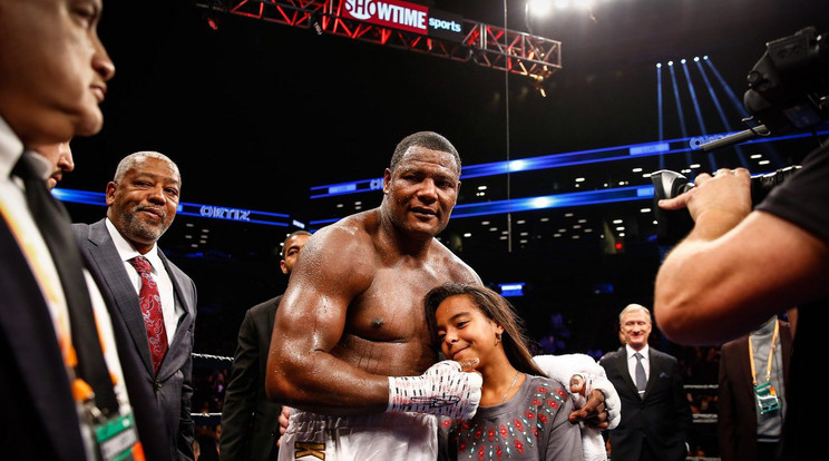 Ortiz a bőrbetegséggel küzdő lánya orvosi költségeit állja a bokszmeccs bevételeiből 
