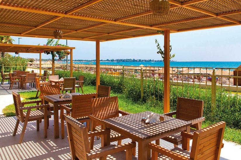 Defne Defnem - restauracja z widokiem plaże
