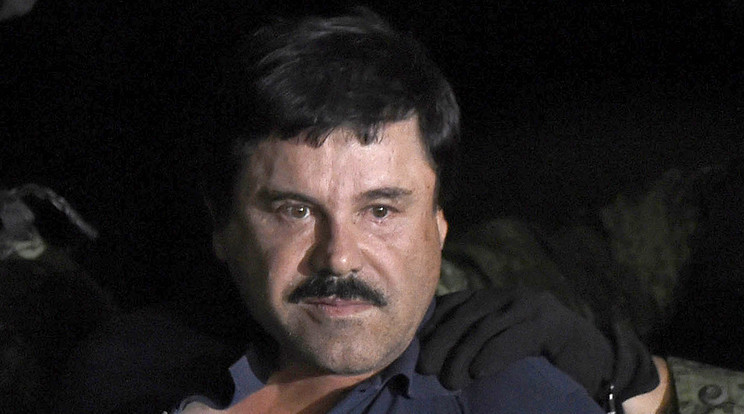 Hereprotézist kapott a El Chapo, mert nem áll föl neki / Foto:AFP