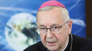 Abp Gądecki apeluje do premiera w sprawie dopuszczalnej liczby wiernych w kościele