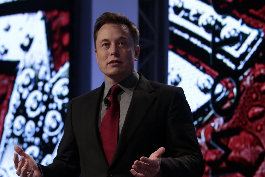 Elon Musk at the Austomotive News World Congress