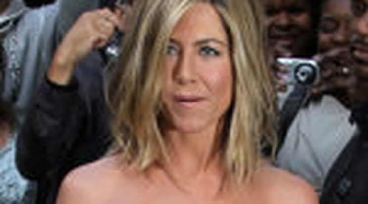 Erkölcstelen Aniston