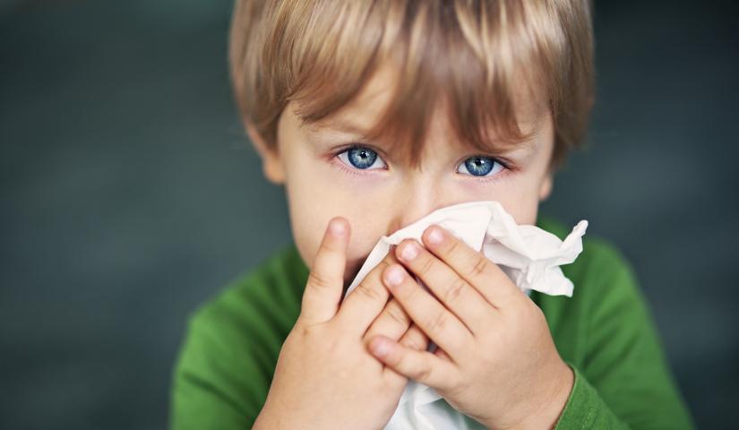 Pollenallergia gyerekkorban: asztmát is okozhat, ha nem kezelik időben