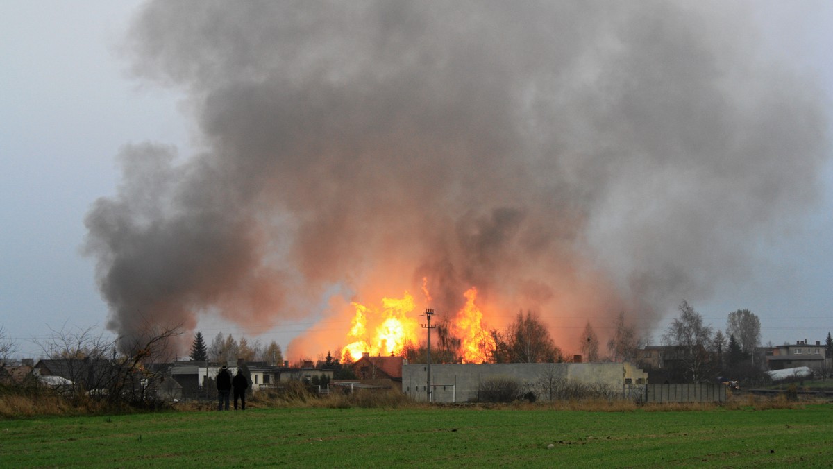 Wadliwie wykonana spoina w starym gazociągu mogła być jedną z przyczyn pożaru, do którego doszło 14 listopada w Jankowie Przygodzkim (Wielkopolskie). Taką informację przekazał rzecznik wykonawcy inwestycji prowadzonej w miejscu zdarzenia.