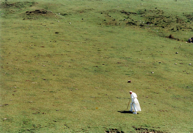 Papież Jan Paweł II w trakcie pielgrzymki do Kanady. 25.06.1989. fot. zuma/newspix.pl