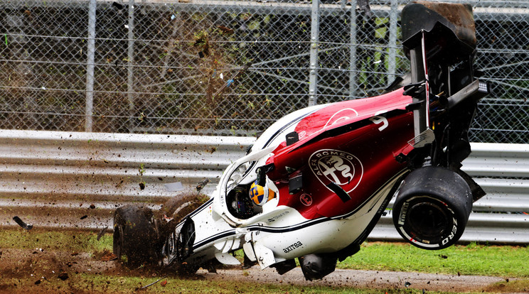 Marcus Ericsson szerencsésen megúszta a balesetet /Fotó: Profimedia-Reddot
