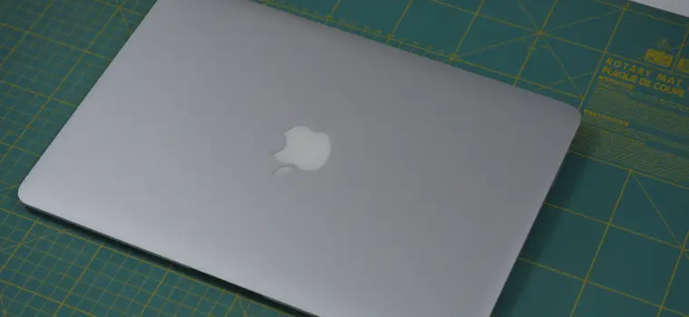 Samodzielna wymiana akumulatora w Apple MacBook Air w 10 minut. Poradnik