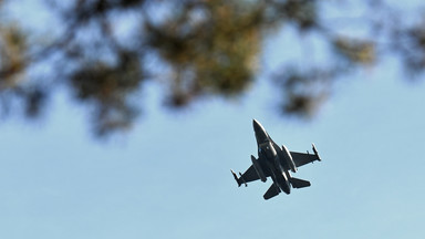 Niemcy: katastrofa samolotu F-16, pilot zdążył się katapultować